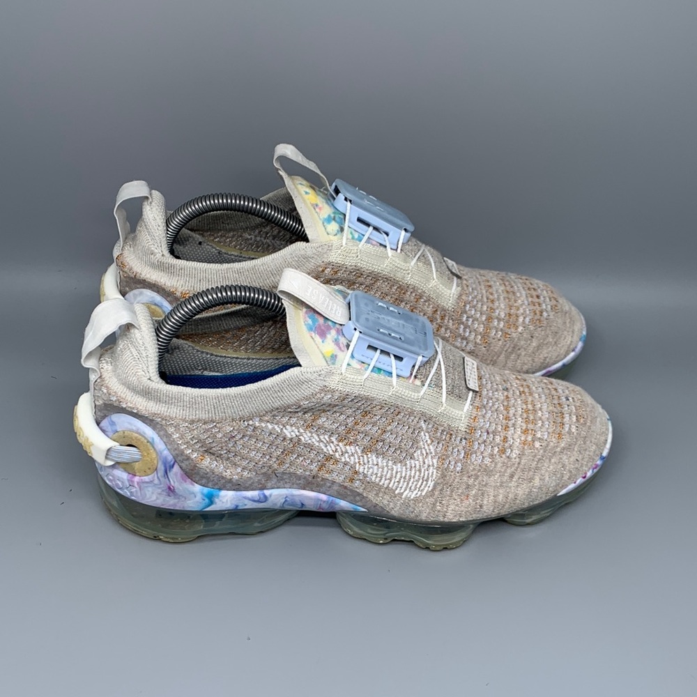 Nike Air‎ Vapormax Flyknit Running Shoes Women’s Sz 10 (no tag)